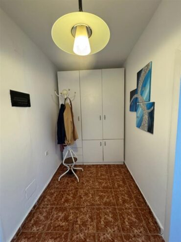 Kavaje,apartament 3+1+2 tualete,afer qendres.