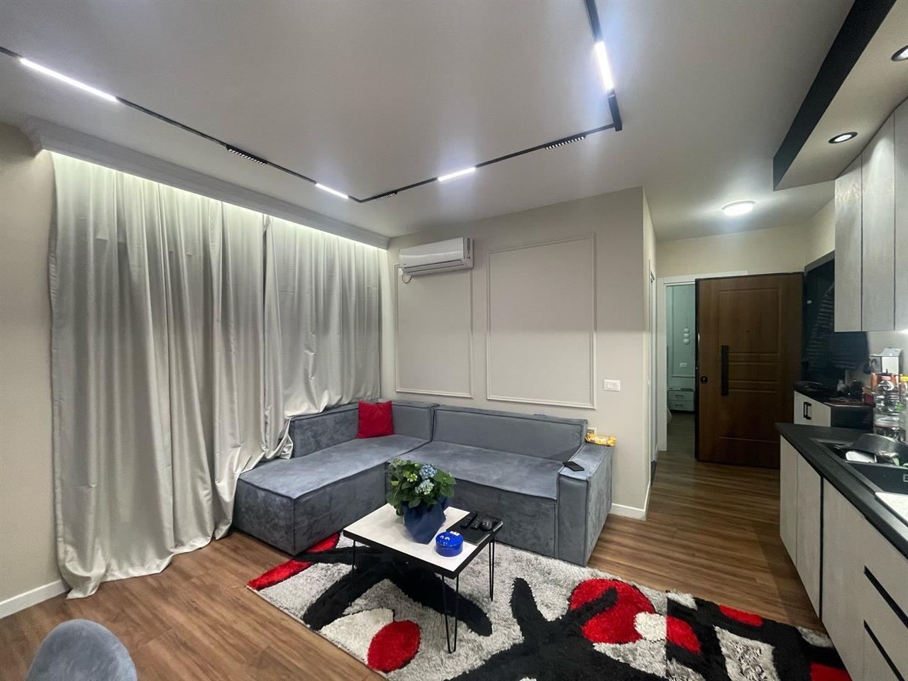 Jepet me qira apartament 1+1 tek Komuna e Parisit