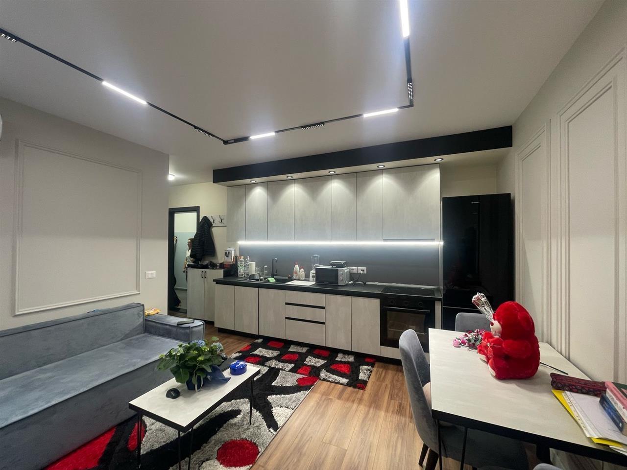 Jepet me qira apartament 1+1 tek Komuna e Parisit