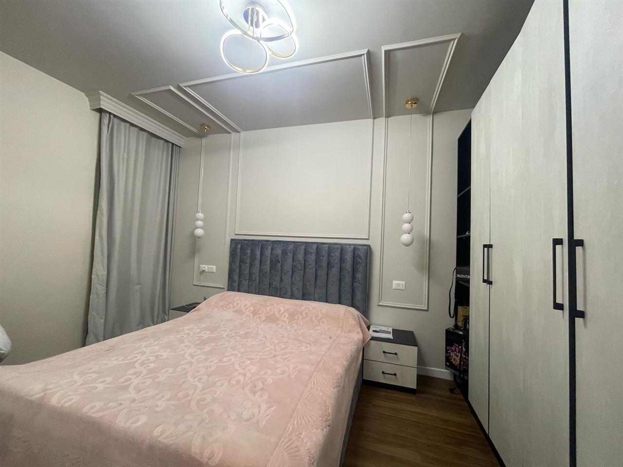 Jepet me qira apartament 1+1 tek Komuna e Parisit