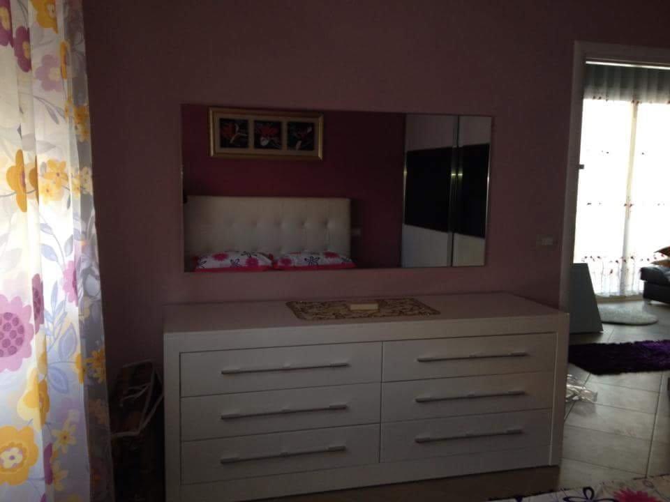 JEPET ME QERA APARTAMENT 2+1 NE LUNGOMARE