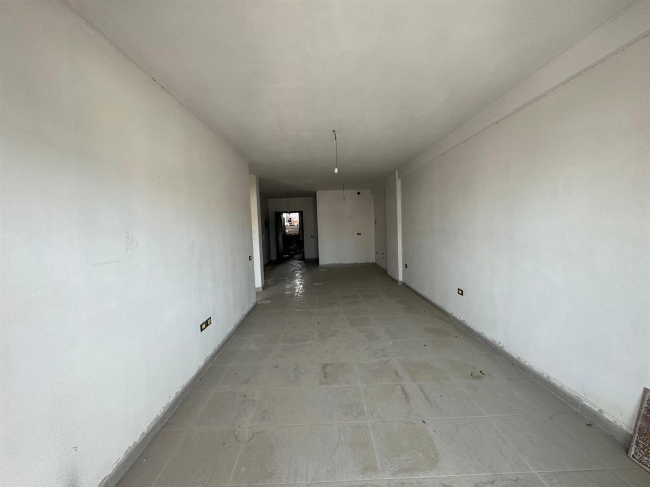 Apartament 2+1 me verandë në katin e fundit – në shitje!