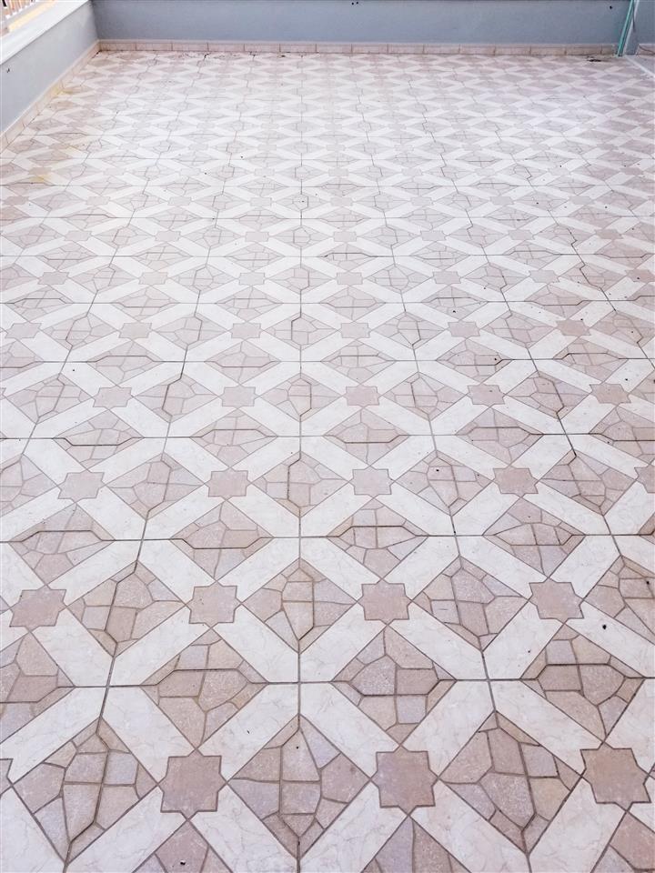 Qera, vile 5 kat+garazh, 3200 euro/muaj, Selite