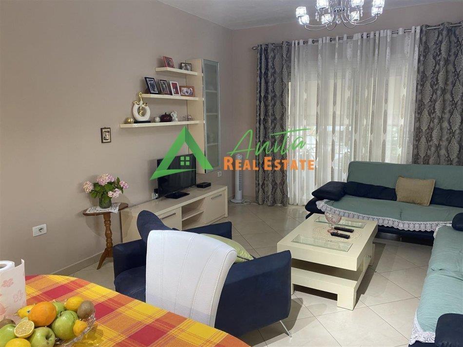 Ali Demi ofrojme per qira apartament 1+1