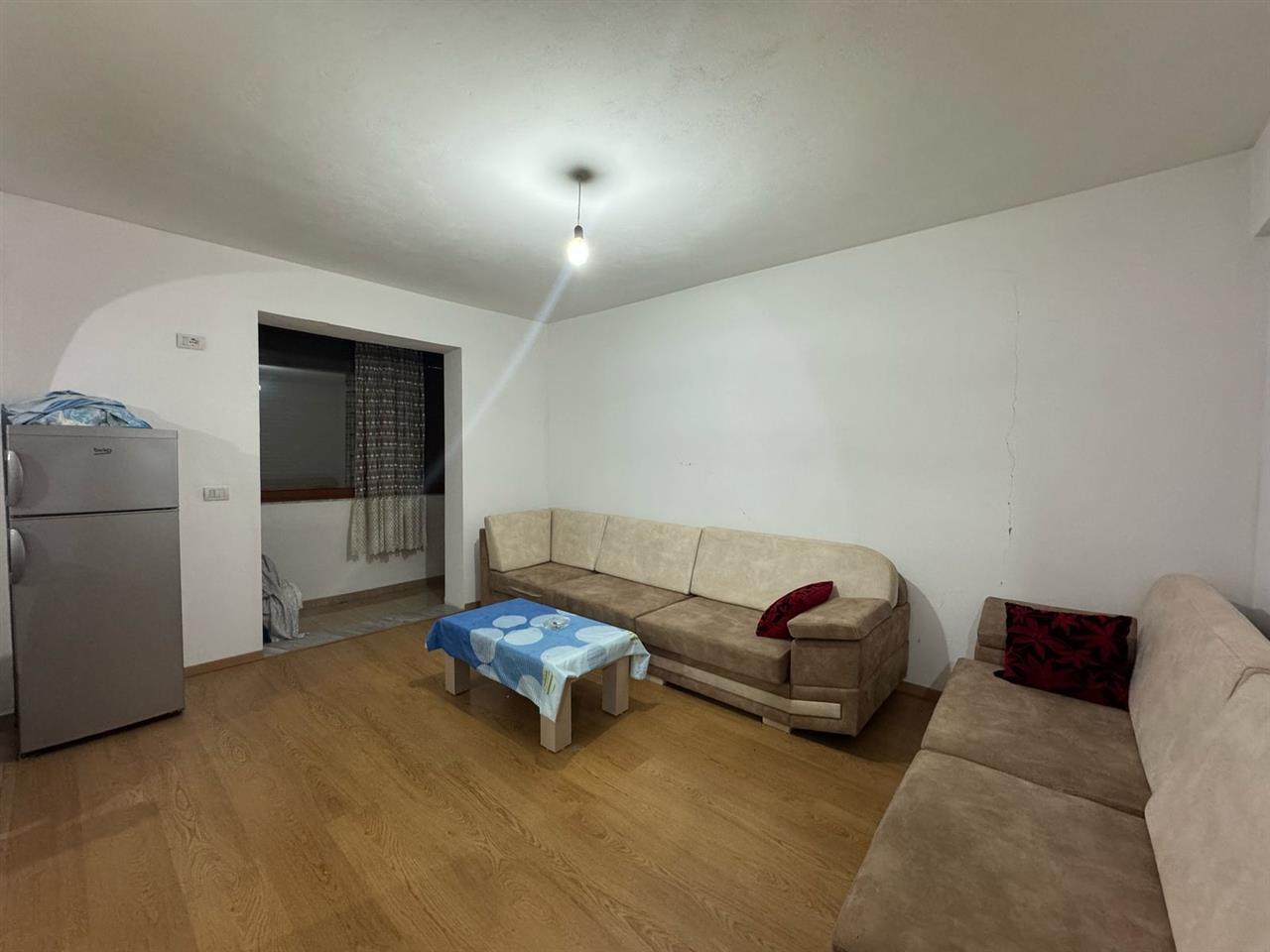 SHKOLLA E BASHKUAR, JAPIM ME QIRA APARTAMENT 1+1!