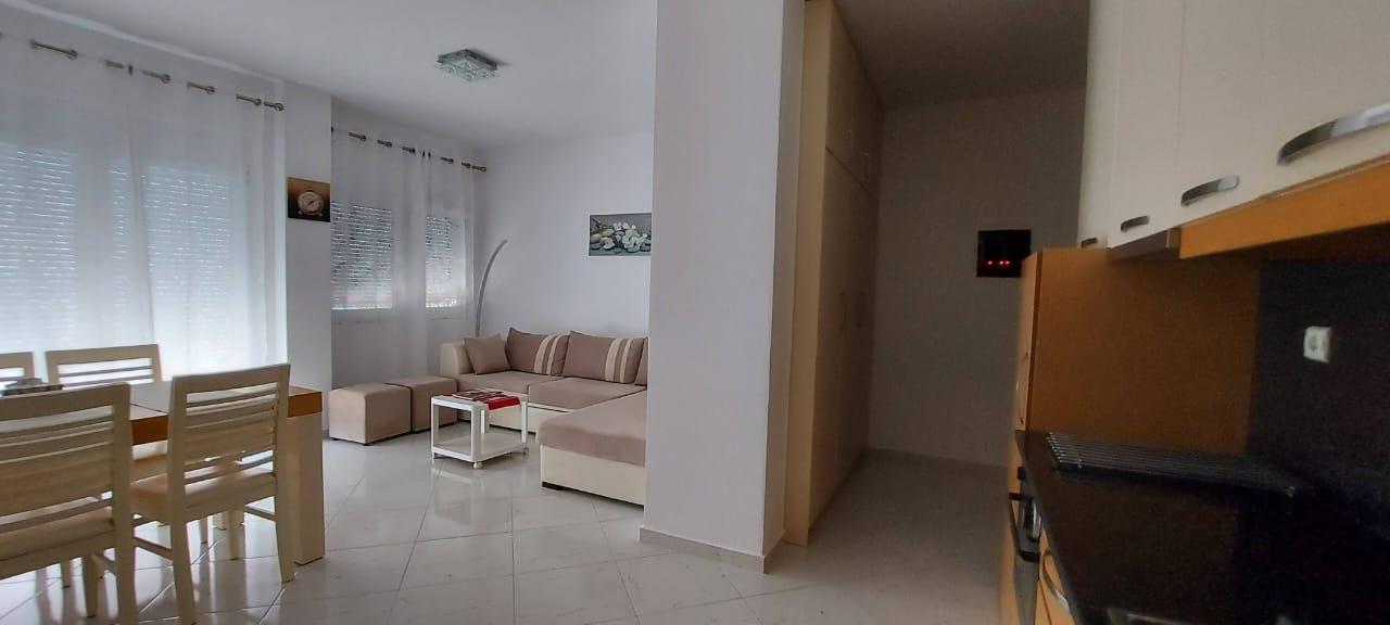 SHITET 1+1 NE SHENGJIN