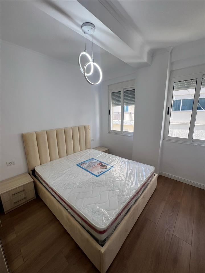 Shitet Apartament 1+1 te Shkembi kavajes