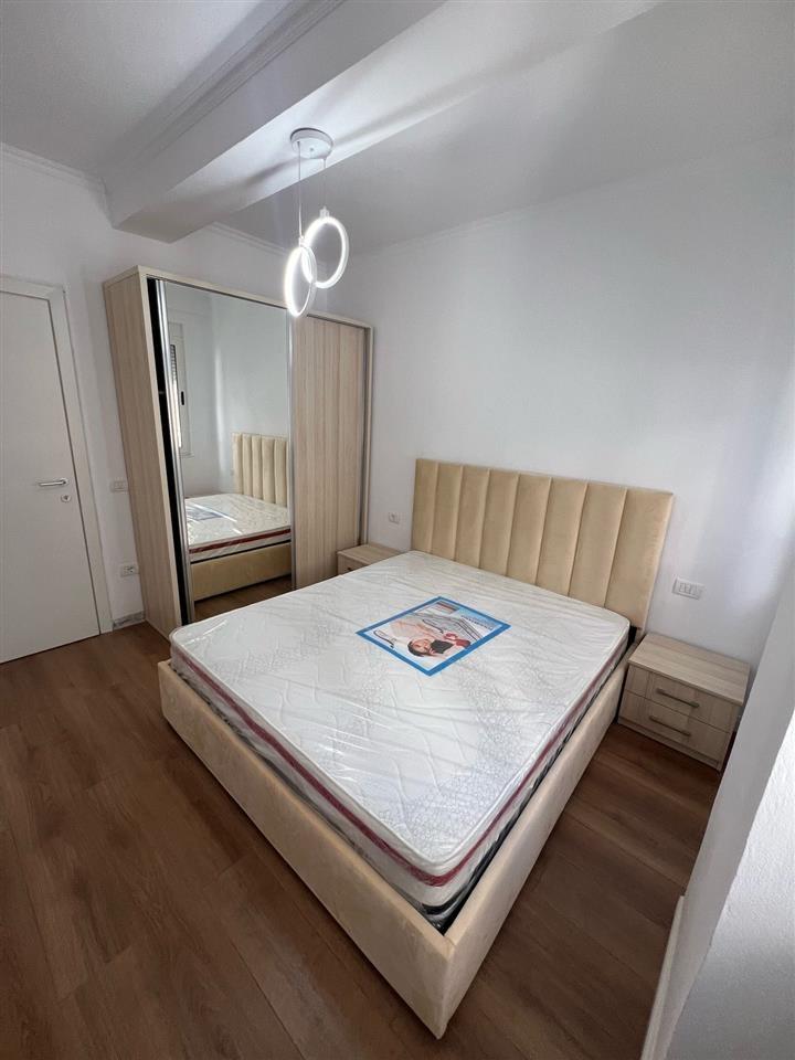 Shitet Apartament 1+1 te Shkembi kavajes