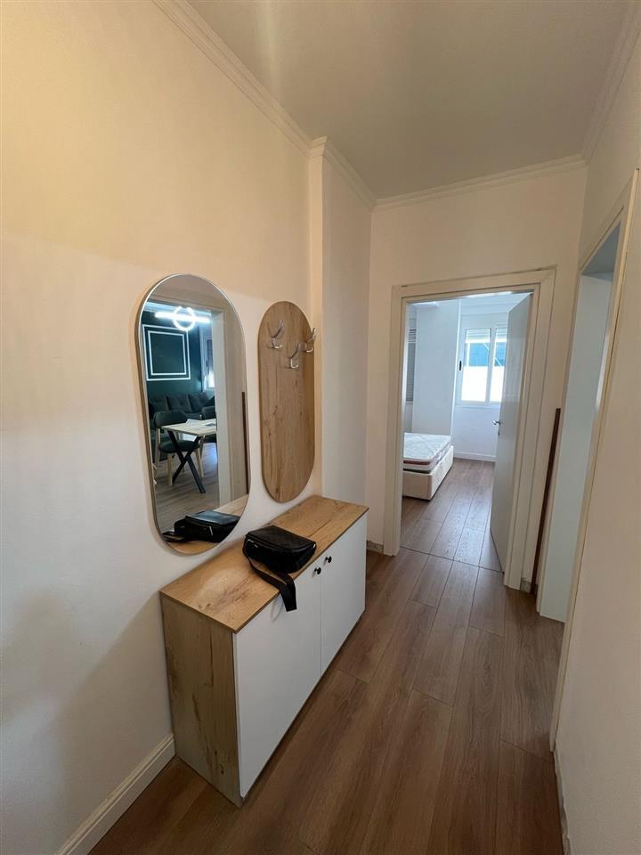 Shitet Apartament 1+1 te Shkembi kavajes