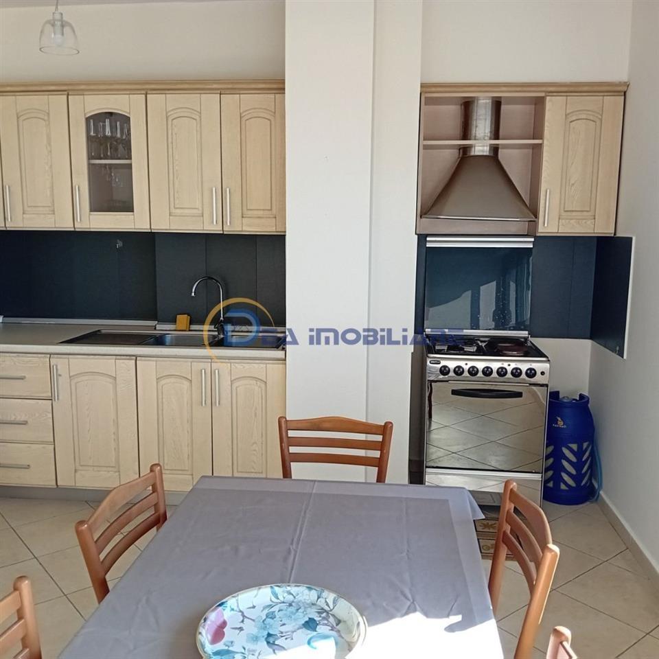 JEPET ME QIRA APARTAMENT 2+1 PMAJE NGA DETI