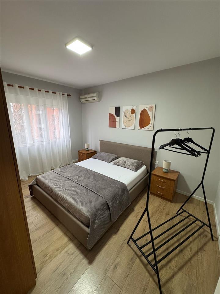 Apartament 1+1 me qera, Myslym Shyri