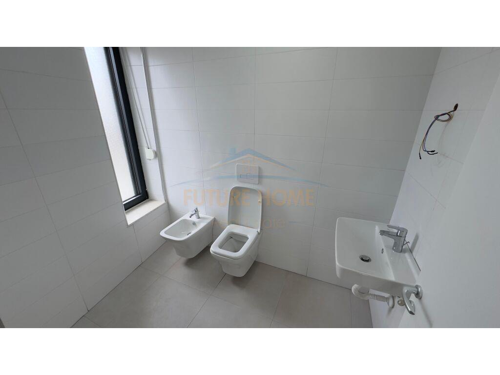 Qera, Apartament 2+1 Stacioni i Trenit