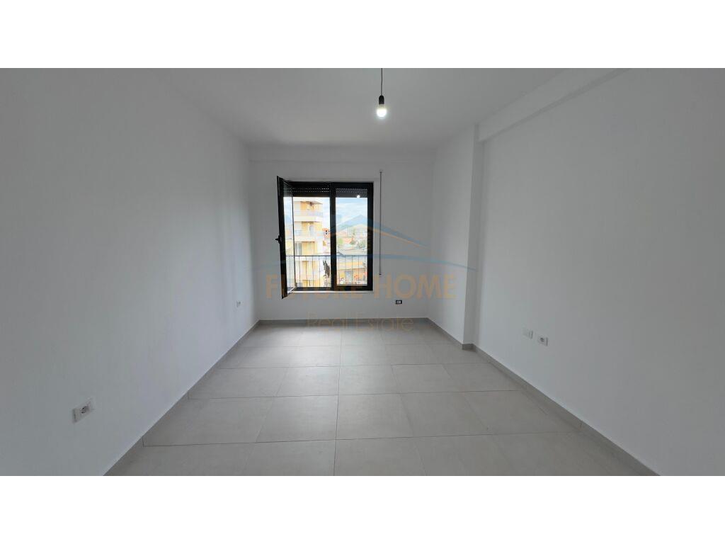 Qera, Apartament 2+1 Stacioni i Trenit