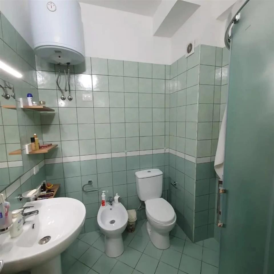 Apartament me qera 1+1 prane Bar Taushani Vlore