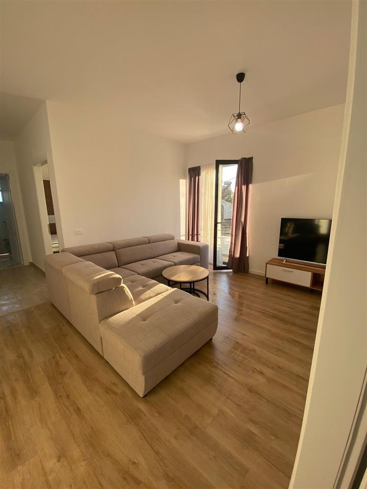 Jepet Apartament me Qera – Ndertese e re, 100% e mobiluar