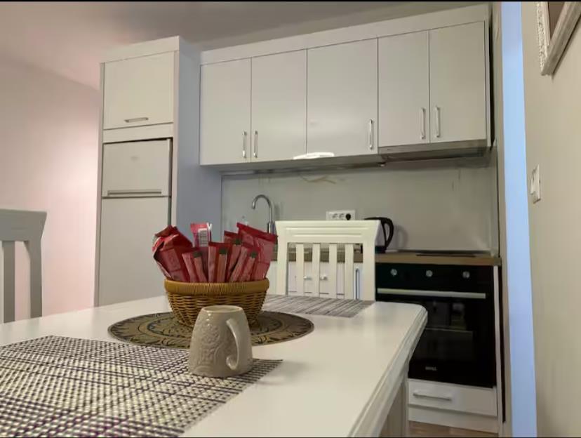 Apartament 1+1 me qera tek ministria e drejtesis