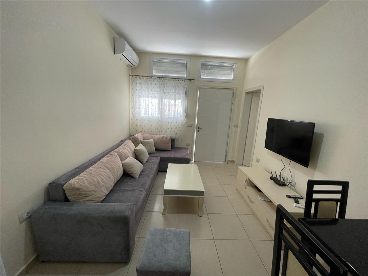 JEPET ME QERA DITOR APARTAMENT NE LUNGOMARE