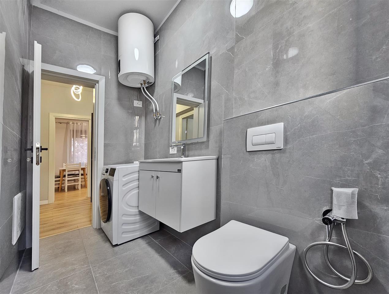 jepet me qira apartament 1+1 te Rr. e Barrikadave