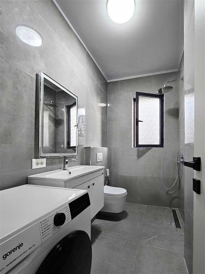 jepet me qira apartament 1+1 te Rr. e Barrikadave