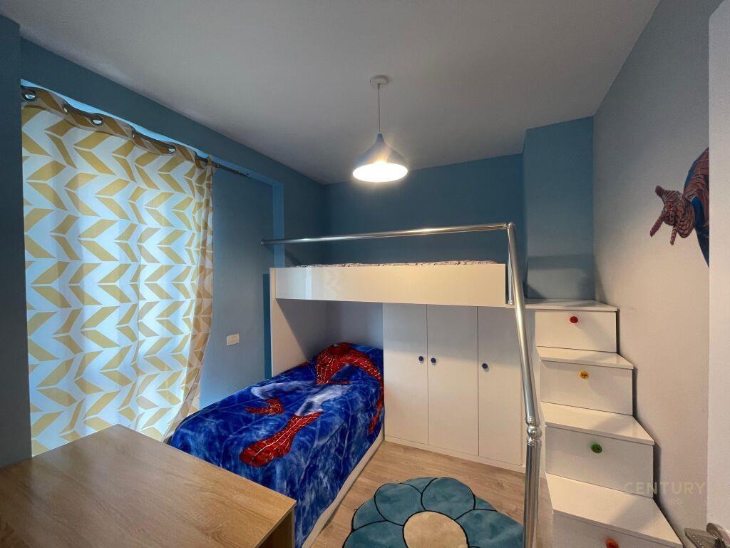 Jepet Me Qira Apartament 2+1 Tek 21 Dhjetori €650 ne muaj