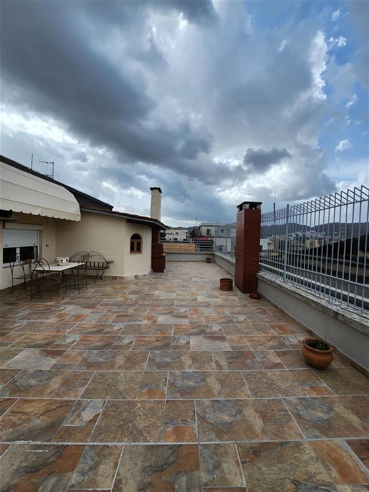 Jepet me qira 3+1+2 prane ish Bllokut