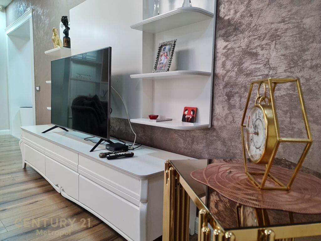 Jepet Me Qira Apartament 3+1+3 Tek Inxhiniera e Ndertimit