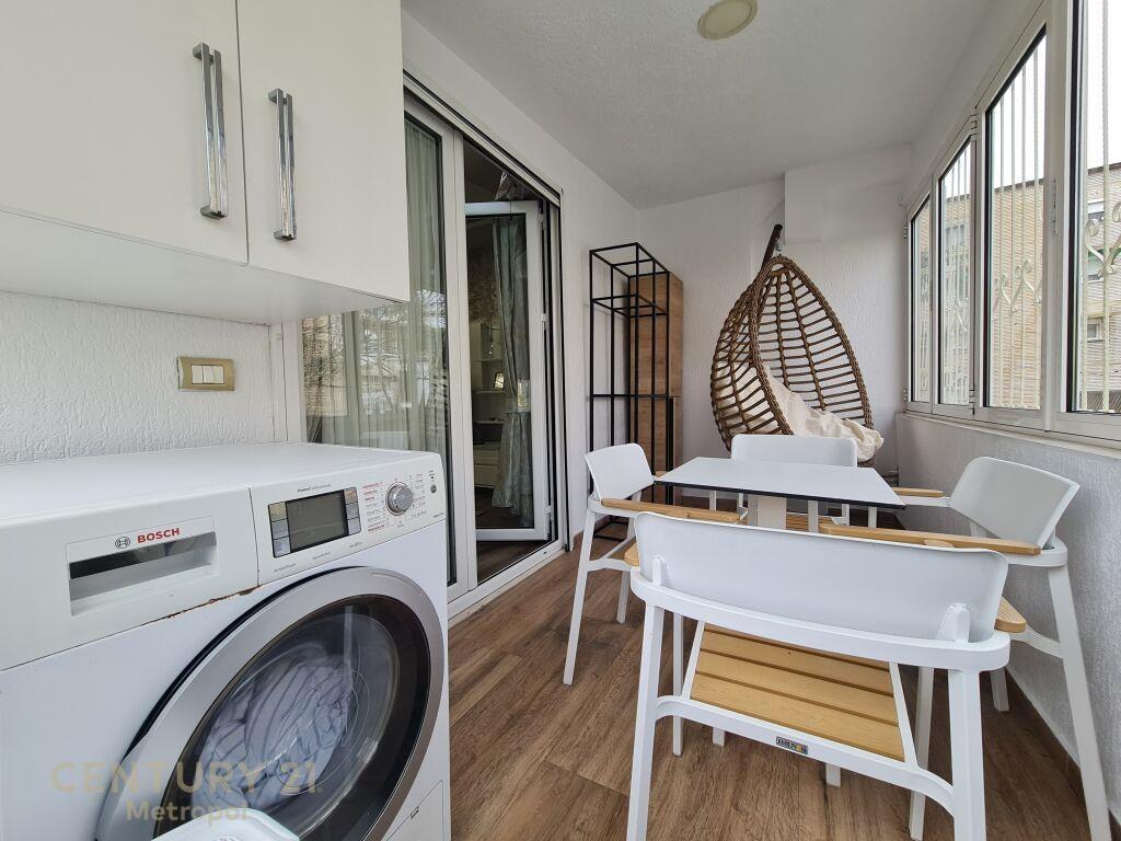 Jepet Me Qira Apartament 3+1+3 Tek Inxhiniera e Ndertimit