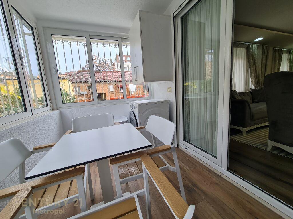 Jepet Me Qira Apartament 3+1+3 Tek Inxhiniera e Ndertimit