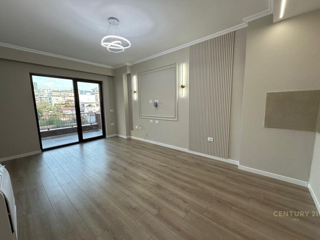 Qira Apartament 2+1+Vend Parkimi Myslym Shyri