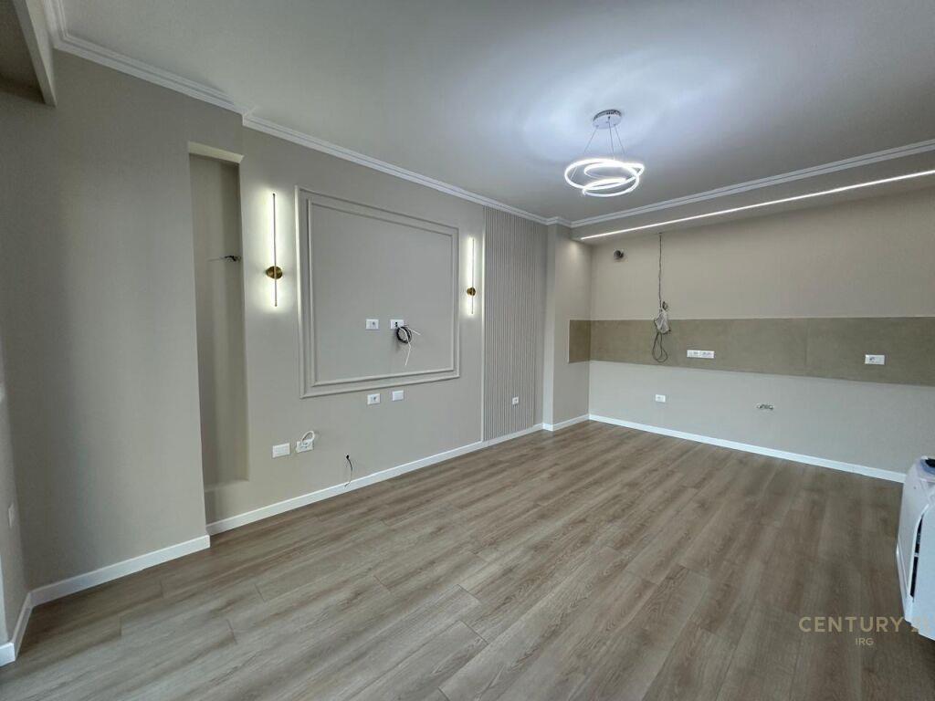 Qira Apartament 2+1+Vend Parkimi Myslym Shyri