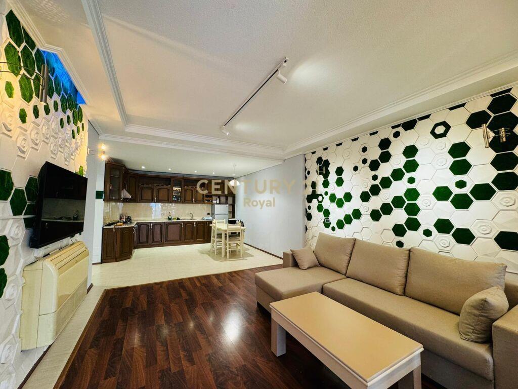 Jepet Me Qira Apartament 2+1 Tek Sami Frasheri € 800 ne muaj