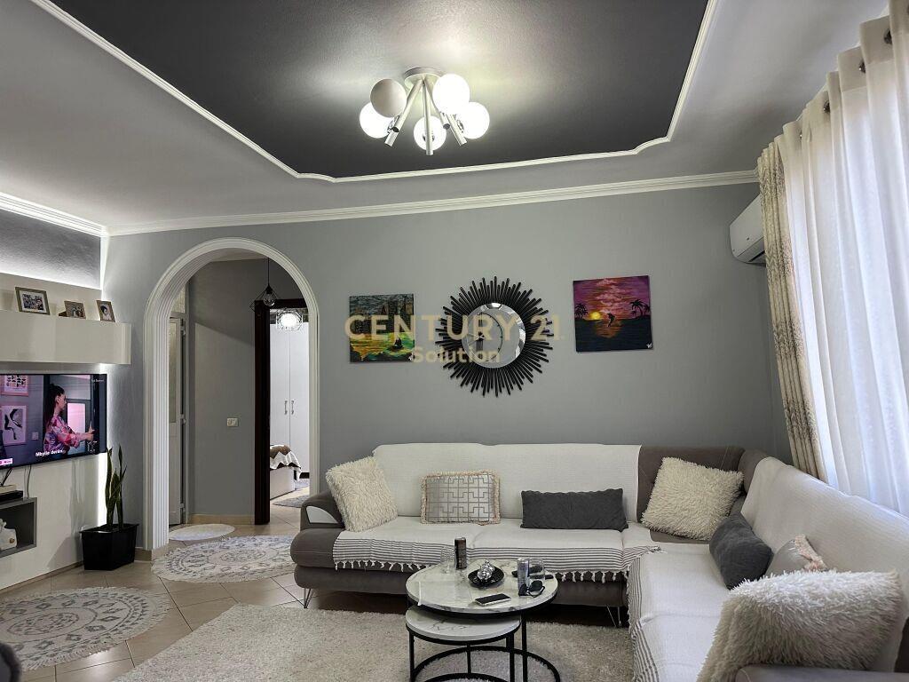 APARTAMENT 2+1 PER SHITJE NE ASTIR! Sol105085