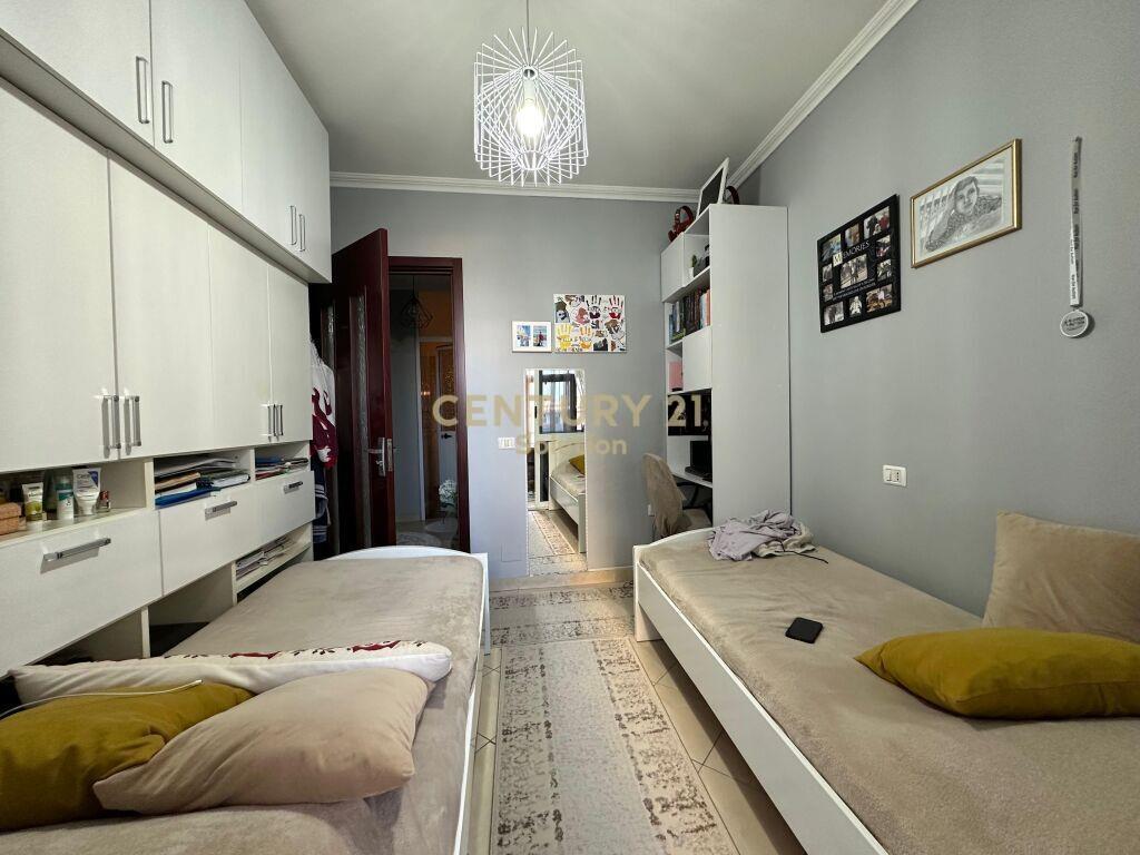 APARTAMENT 2+1 PER SHITJE NE ASTIR! Sol105085