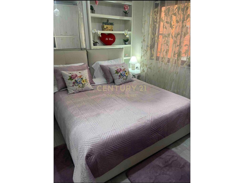 Apartament 1+1 per qira ne rrugen Myslym 500 €East105051