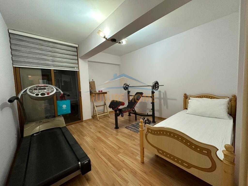 Qera, Apartament 2+1,Mbikalimi i Komunes se Parisit