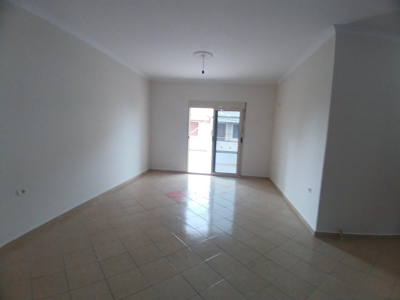 Super Apartament me qera afat gjate te kisha ortodokse