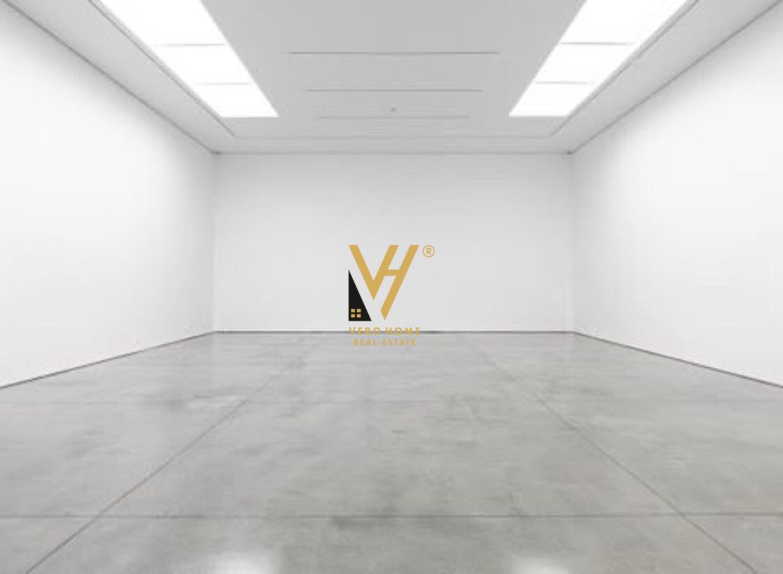 ZYRE 80M2 ME QERA PRANE BAR ARTISTIT, UNAZA E RE 7