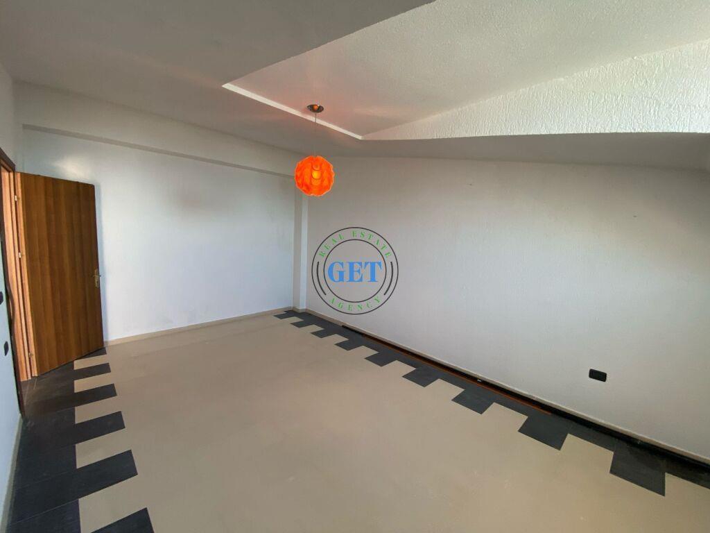 SHITET APARTAMENT 1+1 ME MUNDESI KTHIMI PER 2+1 ME PAMJE DET