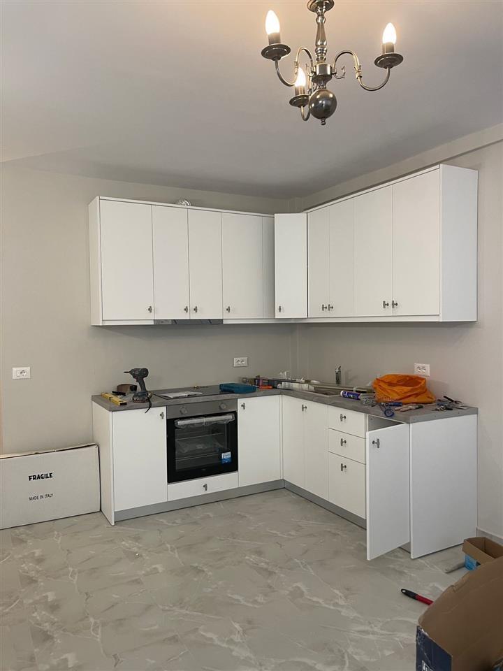 APARTAMENT 1+1 ME QIRA ne Selite, prane Marin Barleti