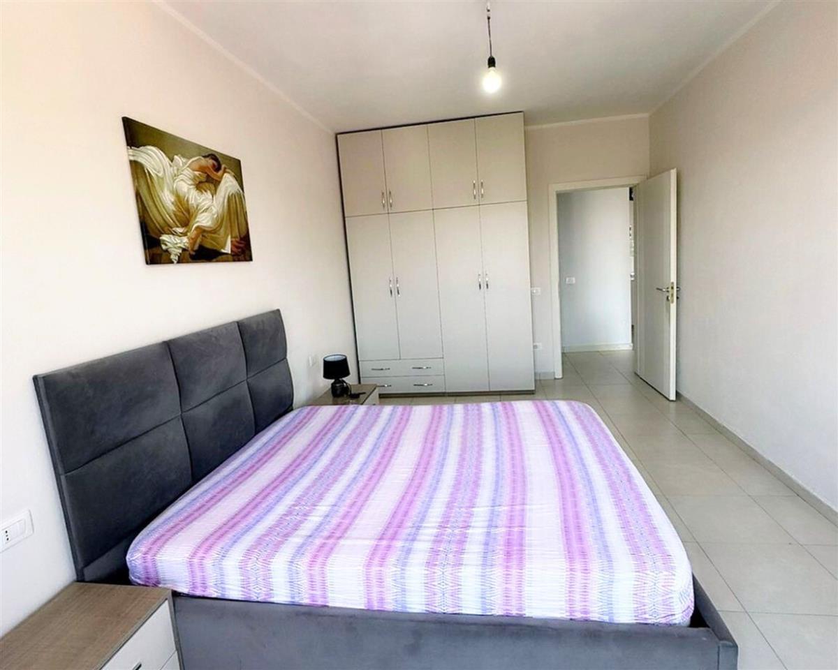 Kavaje, apartament 1+1,pallat I ri,shetitorja”Josif Budo”.