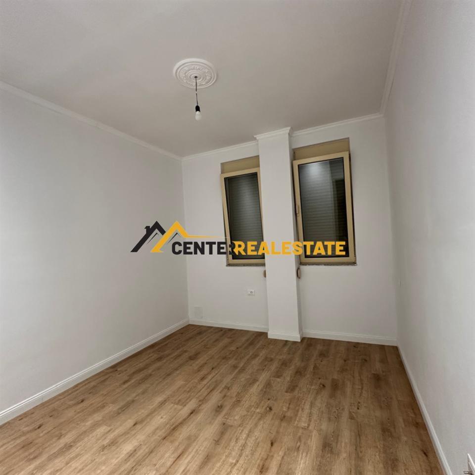JEPET ME QIRA APARTAMENT 2+1 ,ELBASAN.