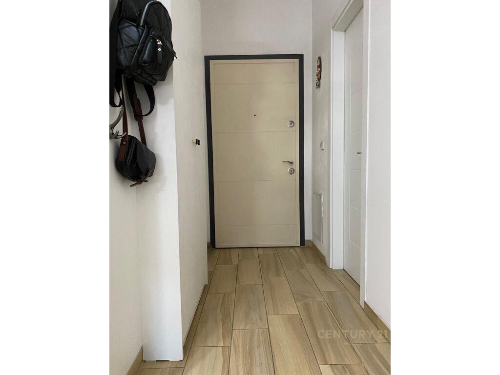 Shitet Apartment 2+1+2 Don Bosco € 198 000