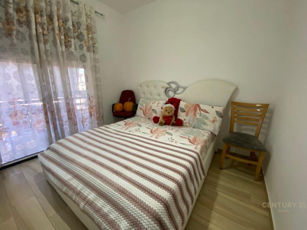 Shitet Apartment 2+1+2 Don Bosco € 198 000