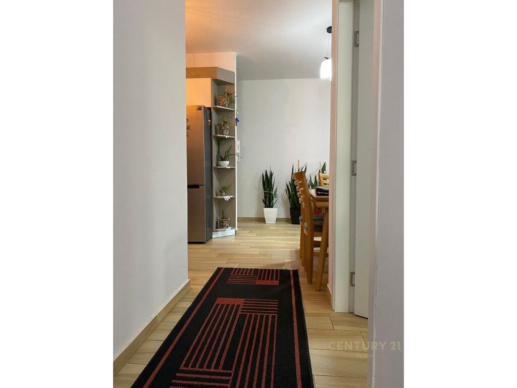 Shitet Apartment 2+1+2 Don Bosco € 198 000