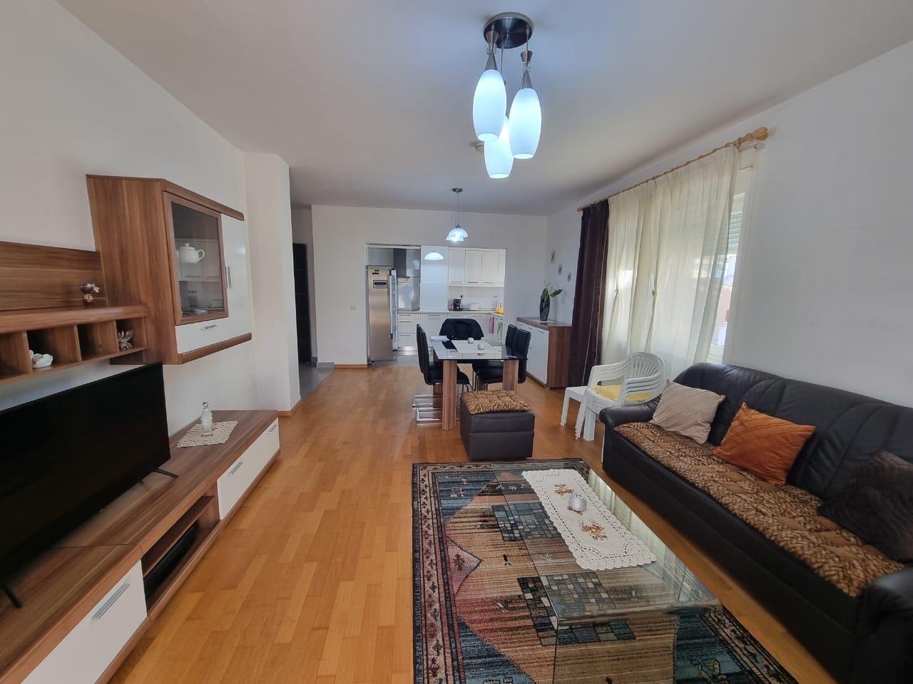 Apartament me qera 2+1+2 me garazh ne Sauk