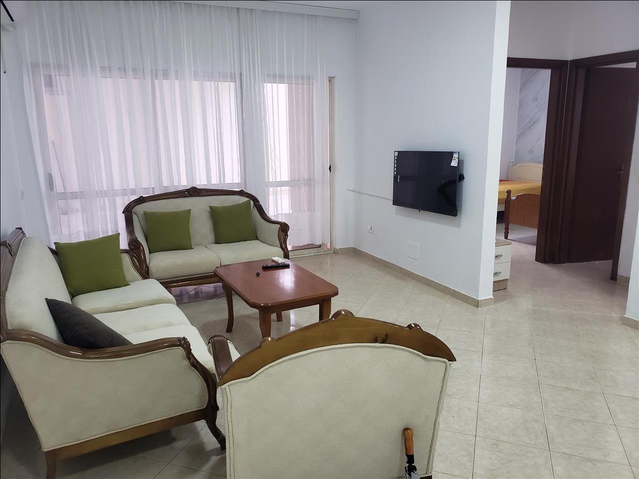 Jepet me Qera Apartament 2+1, Fusha e Aviacionit, 140 m2