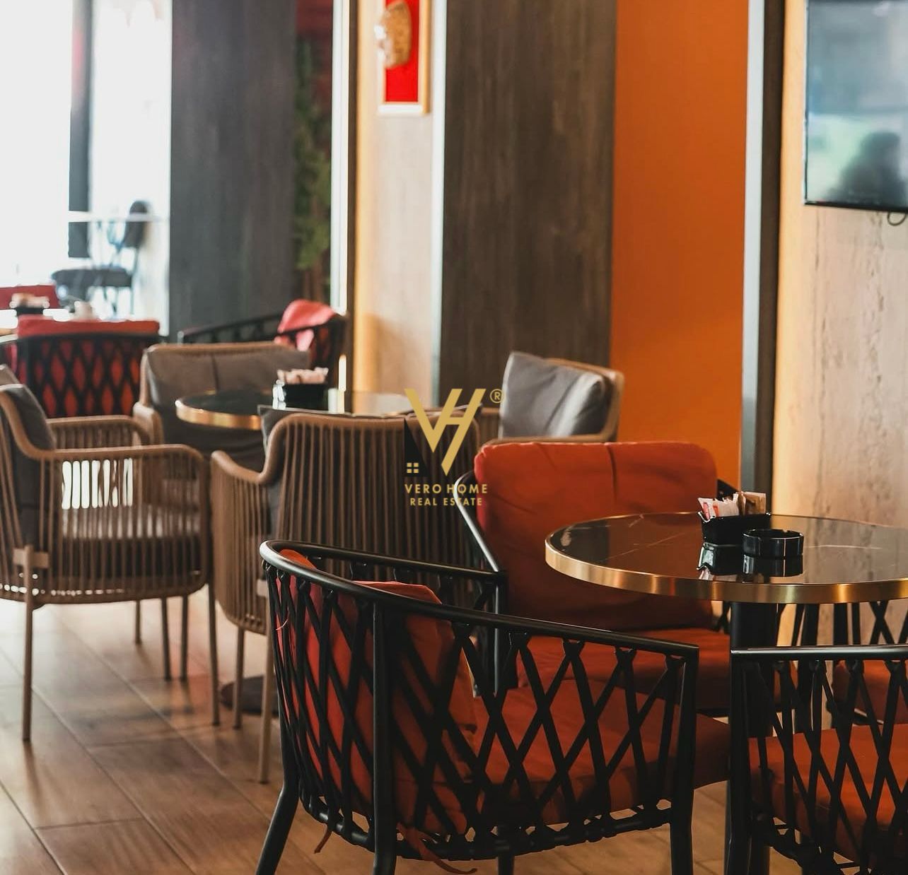 BIZNES 250M2 TE BULEVARDI BAJRAM CURRI 90.000 EURO