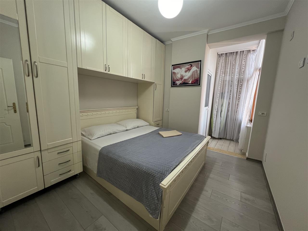 Përball Delijorgjit 2+2+2 me qera ditore