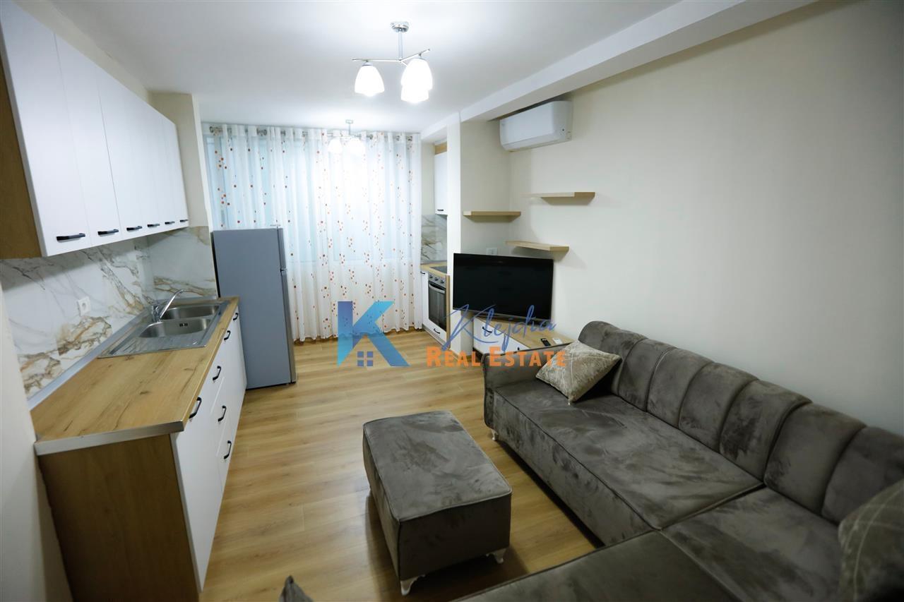 1+1 me qira ne Bllok, Rruga Margarita Tutulani