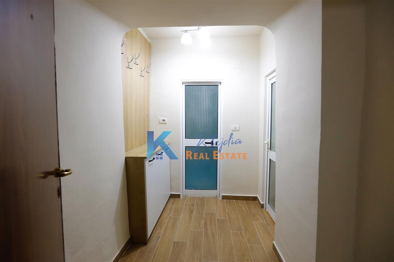 1+1 me qira ne Bllok, Rruga Margarita Tutulani